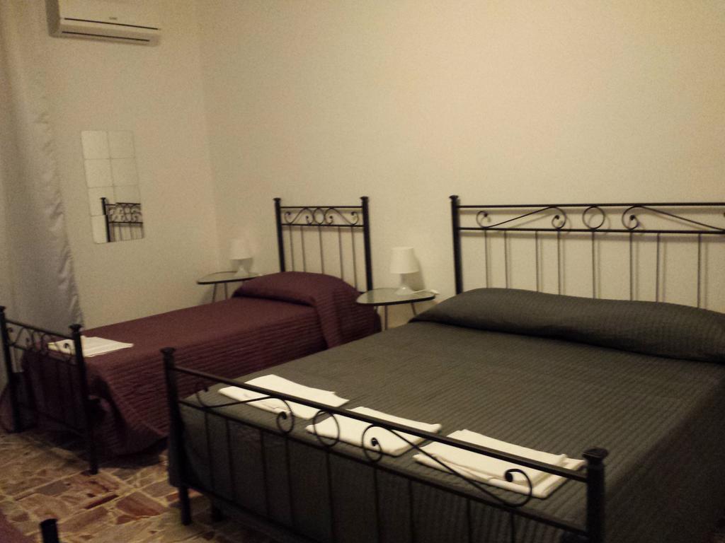 Casa Giulia Hotel Pisa Room photo
